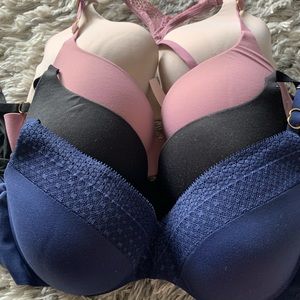 Victoria’s Secret Incredible 34D Bra Lot